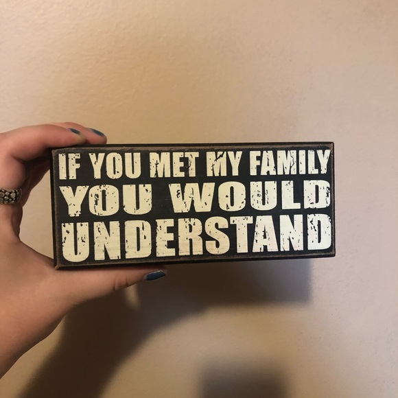 Black Quote Decor For Family’s - Picture 1 of 5